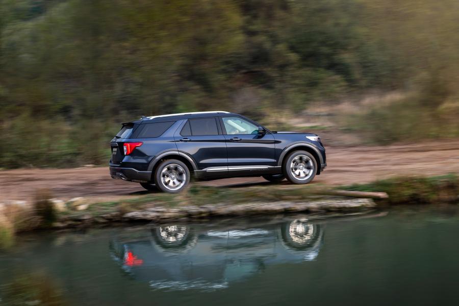  Ford Explorer Platinum 2020 года  (CN) (фото 8 из 14)